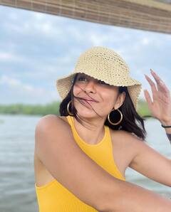 Mrunal Thakur: 'அடியே நீதானடி..என் போதை தேனே..’  முரடர்களை ‘டர்’ ஆக்கும் மிருணாள் தாக்கூர்!