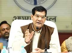 यूपी में बिजलीकर्मियों की तीन दिवसीय हड़ताल पर सरकार सख्त, कहा- 'काम नहीं किया तो जाएगी नौकरी'