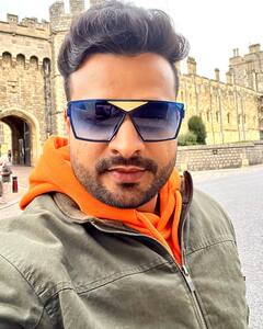 Ritesh Pandey Education: पढ़ाई के मामले से पवन सिंह और खेसारी से आगे हैं रितेश पांडे, जानिए कितना पढ़े-लिखे हैं एक्टर