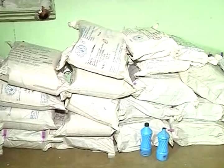 त्यामुळे शिक्षण विभागाने तपासणीसाठी पाठवलेले पेपरचे गठ्ठे परत येतायत.