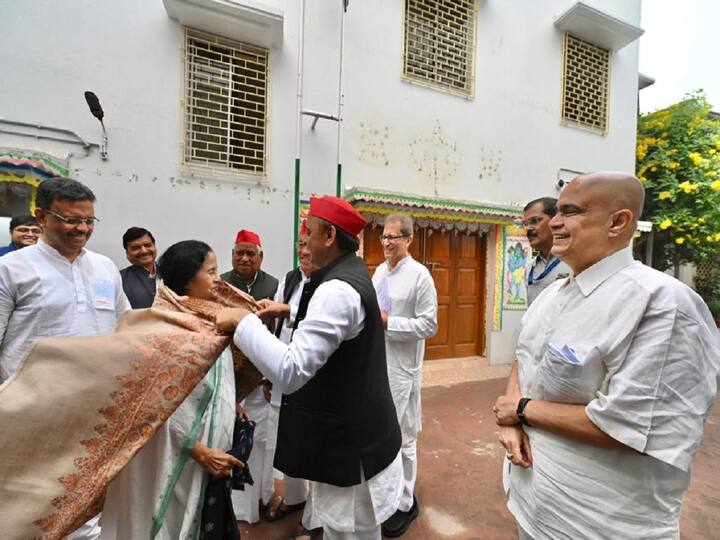 Akhilesh Yadav stated the agenda for the meeting between the two Opposition leaders earlier in the day.