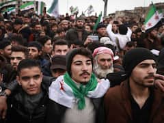 World Strictest Laws: कहीं गलत ड्रेस पहनने पर मिलती है सजा, तो किसी देश में पढ़ने- लिखने पर है रोक, देखें तस्वीरें