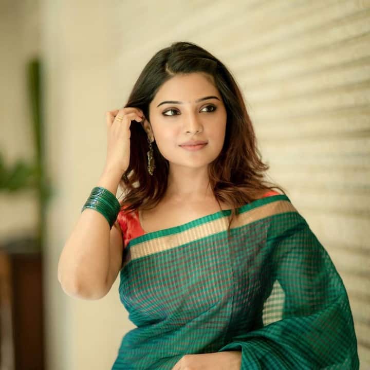 அப்படத்தில் ஹிப்-ஹாப் தமிழா ஆதியுடன் சேர்ந்து நடித்திருந்தார்