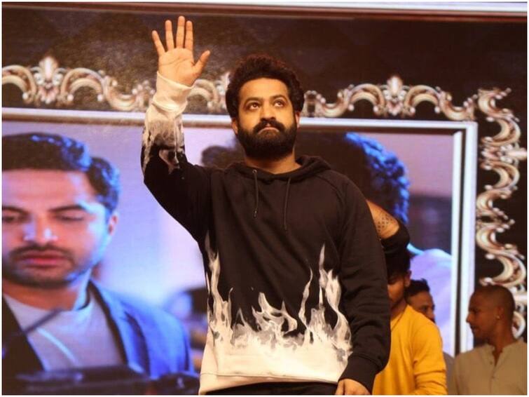 NTR Teases Fans when asked about NTR 30 Update in Das Ka Dhamki pre release NTR Teases Fans : ఫ్యాన్స్‌ను టీజ్ చేసిన ఎన్టీఆర్ - కొరటాల శివ సినిమా అప్డేట్ అడిగితే?