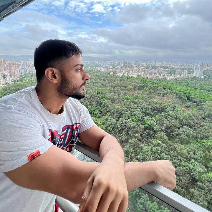 शालीन भनोट बिग बॉस के घर में टीना दत्ता के साथ अपनी फेक लव स्टोरी के चलते खूब सुर्खियों में छाए थे. बाहर निकलकर इन दोनों ने एक दूसरे पर खूब आरोप भी लगाए थे.