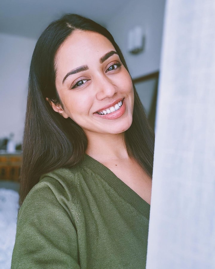 నివేదా పేతురాజ్ అందమైన ఫోటోలు