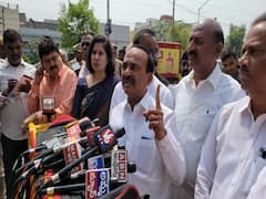 Etela Rajender : పేపర్ల లీకేజీపై సిట్టింగ్ జడ్జితో విచారణ జరపాలి, అభ్యర్థులకు రూ.లక్ష చొప్పున సాయం చేయాలి- ఈటల రాజేందర్