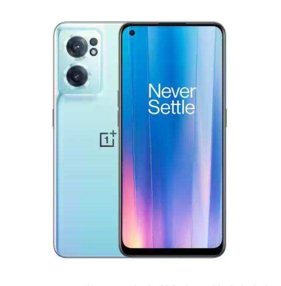 OnePlus Nord CE 2 5G ਵਿੱਚ 90Hz ਰਿਫਰੈਸ਼ ਰੇਟ ਦੇ ਨਾਲ ਇੱਕ AMOLED ਸਕ੍ਰੀਨ ਹੈ। ਫੋਨ 'ਚ HDR 10+ ਵੀਡੀਓ ਪਲੇਬੈਕ ਲਈ ਸਪੋਰਟ ਹੈ। ਇਸ ਫੋਨ ਦੀ ਪਰਫਾਰਮੈਂਸ ਕੰਪਨੀ ਦੇ ਬਾਕੀ ਫੋਨਾਂ ਵਾਂਗ ਹੀ ਸ਼ਾਨਦਾਰ ਹੈ। ਫੋਨ ਦਾ ਕੈਮਰਾ ਚੰਗੀ ਰੋਸ਼ਨੀ ਵਿੱਚ ਵੀ ਚੰਗੀਆਂ ਤਸਵੀਰਾਂ ਲੈਂਦਾ ਹੈ। ਇਸ ਤੋਂ ਇਲਾਵਾ, ਫ਼ੋਨ 4,500mAh ਦੀ ਬੈਟਰੀ ਤੇ 65W ਫਾਸਟ ਚਾਰਜਰ ਦੇ ਨਾਲ ਆਉਂਦਾ ਹੈ, ਜੋ ਲਗਭਗ 45 ਮਿੰਟਾਂ ਵਿੱਚ ਫ਼ੋਨ ਨੂੰ ਪੂਰੀ ਤਰ੍ਹਾਂ ਚਾਰਜ ਕਰ ਸਕਦਾ ਹੈ।