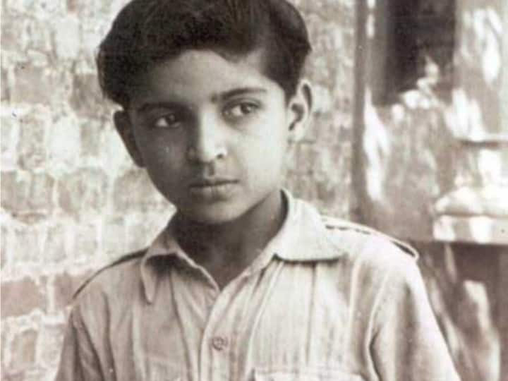 Javed Akhtar Childhood throwback picture  went viral on social media see here Guess Who: पांच नेशनल अवॉर्ड...बॉलीवुड के सुपरस्टार्स से बड़ा है रुतबा, पहचानिए इस तस्वीर में ये बच्चा कौन है?