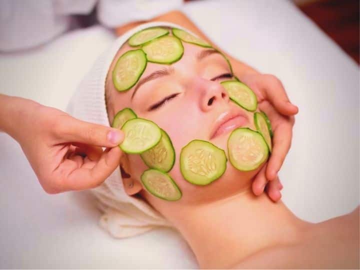 महंगे ब्यूटी प्रोडक्ट को कहें अलविदा, चेहरे पर लगाएं इन 5 सब्जियों के छिलके, कई स्किन प्रॉब्लम्स से मिलेगा छुटकारा Vegetable Peels Can Make Your Skin Glowing And Flawless Know How महंगे ब्यूटी प्रोडक्ट को कहें अलविदा, चेहरे पर लगाएं इन 5 सब्जियों के छिलके, कई स्किन प्रॉब्लम्स से मिलेगा छुटकारा