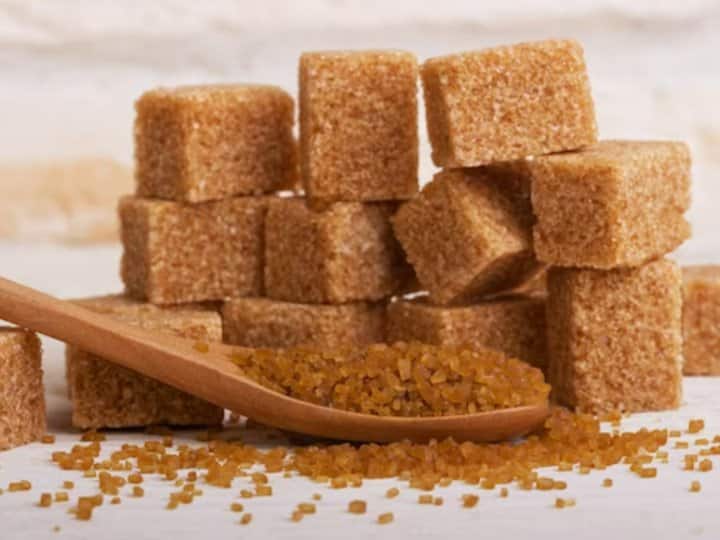 know the process of making brownn sugar किस चीज़ से बनती है ब्राउन शुगर....क्या ब्राउन शुगर वास्तव में सफेद चीनी से बेहतर है?