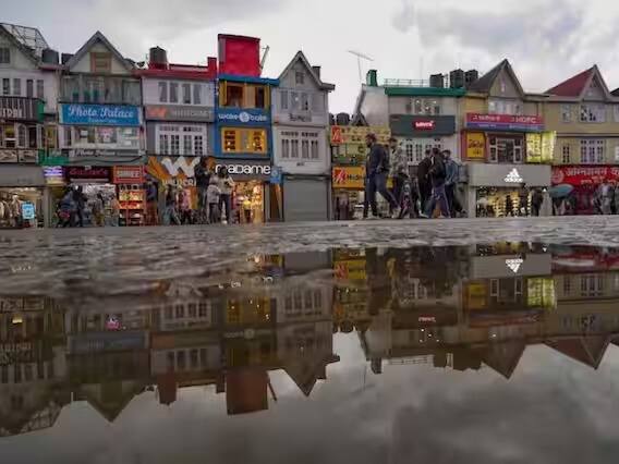 Weather Update: पंजाब समेत देश के इन राज्यों में भारी बारिश, ओलावृष्टि ने हालात बेहाल किए, देखें तस्वीरें Weather Update: पंजाब समेत देश के इन राज्यों में भारी बारिश, ओलावृष्टि ने हालात बेहाल किए, देखें तस्वीरें