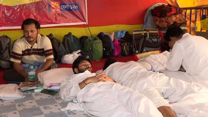 এদিকে, আপাতত আর DA বাড়ানো যাবে না বলে, ইতিমধ্যেই স্পষ্ট করে দিয়েছেন মুখ্যমন্ত্রী মমতা বন্দ্যোপাধ্যায়।