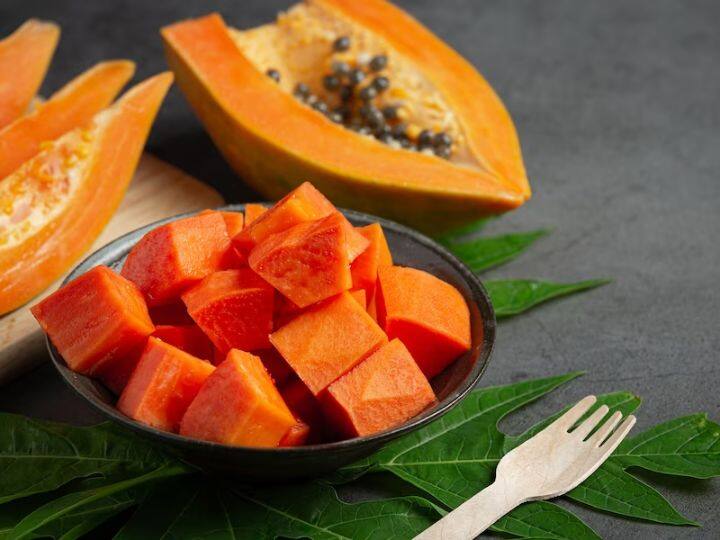 Papaya Health Benefits Know Why Should You Eat This Fruit Papaya: कैंसर को पैदा होने से रोक सकता है 'पपीता', दिल को रखता है हेल्दी, जानें इसको खाने के कई जबरदस्त फायदे