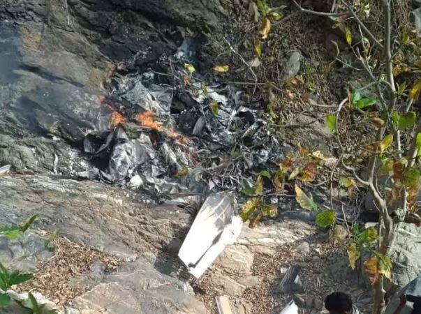 Balaghat Chartered plane Crash in bhakkutola forest 2 pilots killed police could not Reach on spot Balaghat Plane Crash : ਬਾਲਾਘਾਟ 'ਚ ਵੱਡਾ ਹਾਦਸਾ , ਜੰਗਲ 'ਚ ਕ੍ਰੈਸ਼ ਹੋਇਆ ਚਾਰਟਰਡ ਜਹਾਜ਼ , 2 ਪਾਇਲਟਾਂ ਦੀ ਮੌਤ