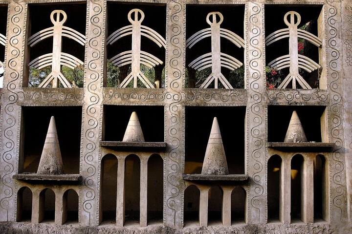 इस गार्डन को तैयार करने में 18 साल लगे थे. नेक चंद पंजाब के रहने वाले थे. नेक चंद 1951 में लोक निर्माण विभाग में निरीक्षक के तौर पर काम करते थे.