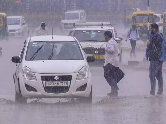 Weather Update: पंजाब समेत देश के इन राज्यों में भारी बारिश, ओलावृष्टि ने हालात बेहाल किए, देखें तस्वीरें Weather Update: पंजाब समेत देश के इन राज्यों में भारी बारिश, ओलावृष्टि ने हालात बेहाल किए, देखें तस्वीरें