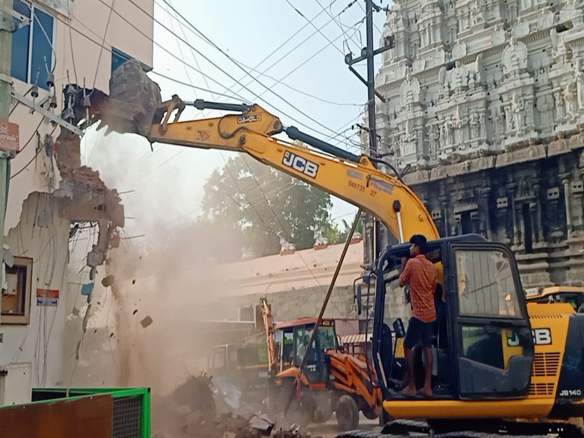 அண்ணாமலையார் கோவில் இடத்தை பல ஆண்டுகளாக ஆக்கிரமித்த பா.ஜ.க. நிர்வாகி.. கோடிக்கணக்கான சொத்துக்கள் மீட்பு