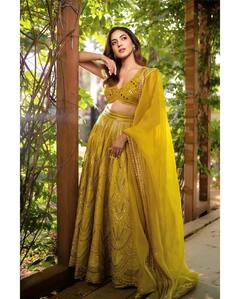 Ritu Varma: క్యూట్ గా సింపుల్ గా కనిపిస్తున్న రీతూ వర్మ