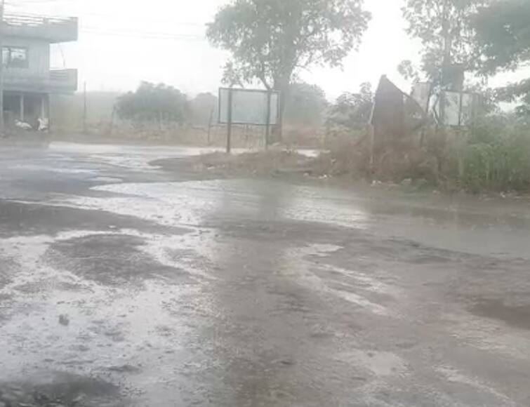 Rain started again with thunder in Surat district Gujarat Rain Update: સુરત જિલ્લામાં ગાજવીજ સાથે ફરી વરસાદ શરુ, કોસંબામાં કરા પડ્યા