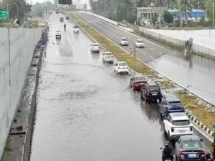 Bengaluru Mysuru Expressway flooded in six days causing accidents திறக்கப்பட்ட ஆறே நாட்களில்...பெங்களூரு – மைசூர் விரைவுச்சாலையில் தேங்கிய தண்ணீர்...கடுப்பான வாகன ஓட்டிகள்..!