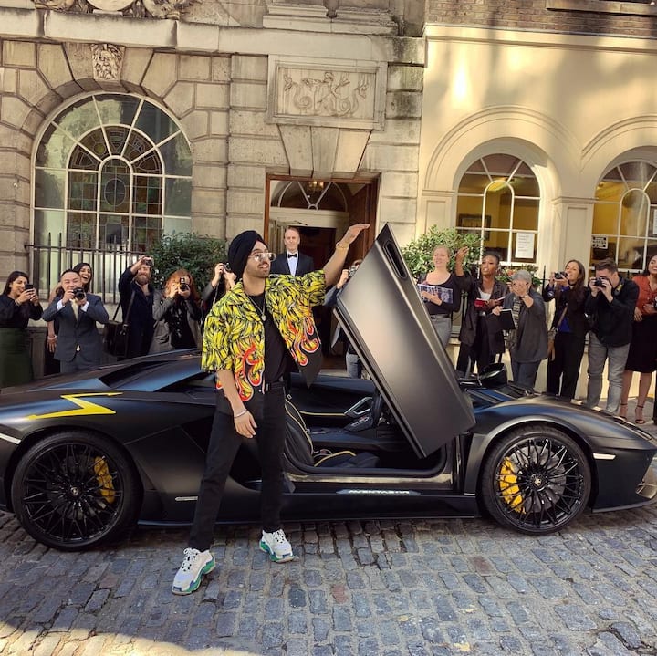 दिलजीत का कहना है किअगर वह म्यूजिक इंडस्ट्री में सफल नहीं होते तो वह किसी कारखाने में काम कर रहे होते.