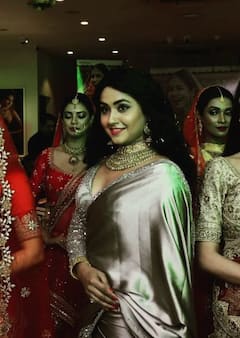 Bhojpuri News: स्टाइलिश साड़ी पहन Kajal Raghwani ने दिखाया हुस्न का जलवा, हसीन लुक देख फिदा हुए फैंस