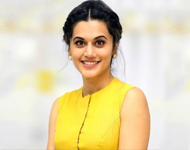 इस पर तापसी पन्नू आगे बताती हैं कि वहां पर काफी ज्यादा भीड़ हो जाया करती है और लोग हमेशा एक दूसरे से जरूर टकरा जाते हैं. इसी के साथ एक्टर्स बता दिया कि इस बात का मुझे थोड़ा बहुत अंदेशा तो लगा ही था. ऐसा इसलिए क्योंकि मैं उस भीड़ में जाने वाली हूं.