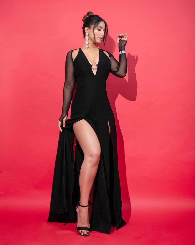 Hina Khan Pics: ब्लैक कलर की थाई-हाई स्लिट ड्रेस में हिना खान दिखीं गॉर्जियस, एक्ट्रेस का स्टनिंग लुक कर देगा दीवाना