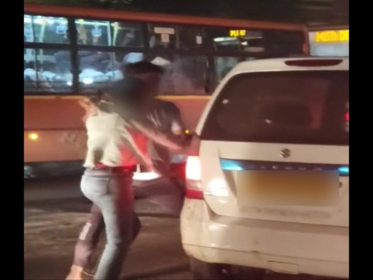 Delhi: Man Caught On Camera Beating Woman On Road, Forces Her To Sit In Car.  Police Launch Probe