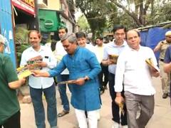 दिल्ली BJP के पूर्व प्रदेश अध्यक्ष ने ग्रीन पार्क में चलाया जनसंपर्क अभियान, CM केजरीवाल पर साधा निशाना