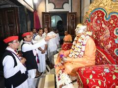 IN Pics: चैतन्य महाप्रभु की शरण में पहुंचे अखिलेश यादव, इस्कॉन मंदिर में किए दर्शन
