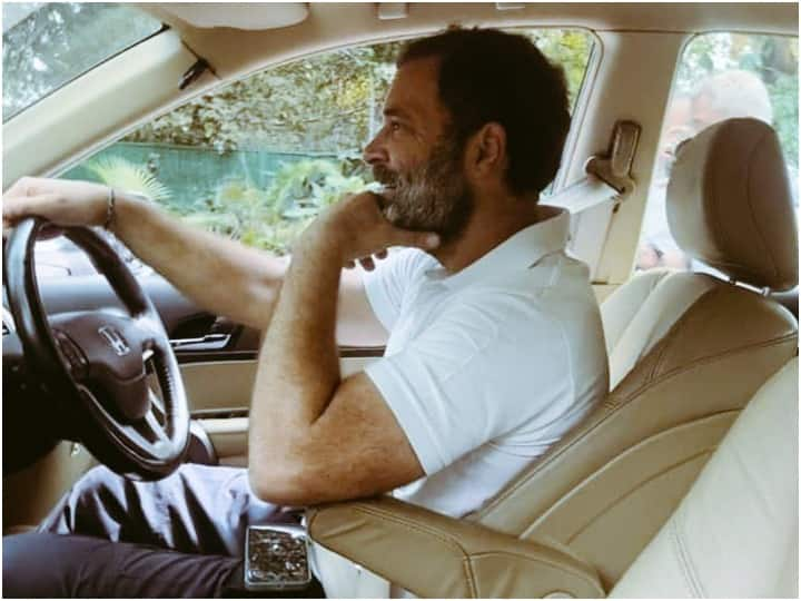 Congress Tweets Rahul Gandhi car driving photo and write Sarvarkar samjha kya, Kiren Rijiju hits back Rahul Gandhi Remarks: 'सावरकर समझा क्या?' राहुल गांधी की तस्वीर के साथ कांग्रेस ने किया ट्वीट तो किरेन रिजिजू बोले- हाथ जोड़कर विनती है कि...