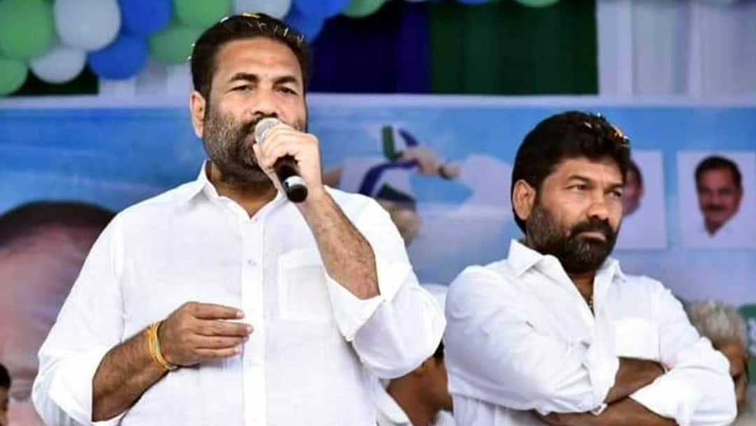 Nellore rural mla kotamreddy sridhar reddys brother Giridhar Reddy likely to join in tdp DNN Kotamreddy Brothers: ముందు తమ్ముడు, తర్వాతే అన్న - టీడీపీలో చేరనున్నMLA కోటంరెడ్డి శ్రీధర్ రెడ్డి సోదరుడు!
