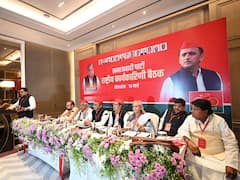 अखिलेश यादव, चाचा शिवपाल, राम गोपाल और जया बच्चन दिखे साथ, लेकिन तस्वीरों में नजर नहीं आए कई दिग्गज सपा नेता