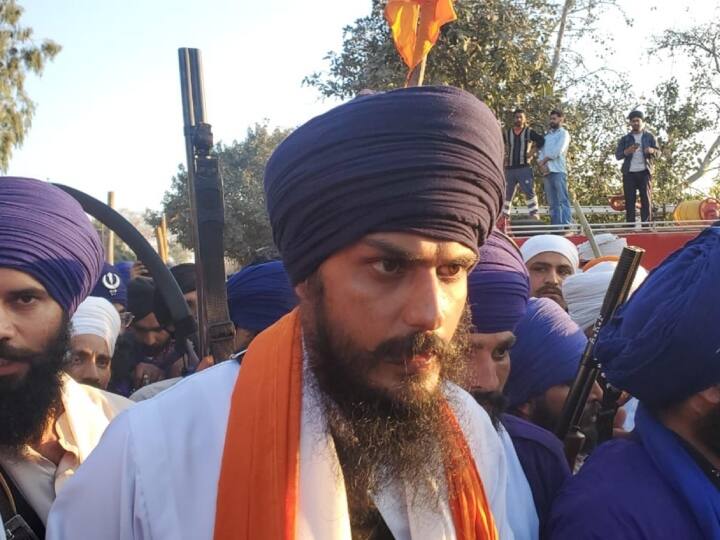 khalistani leader amritpal singh arrested by punjab police after chase  પંજાબ પોલીસને મળી મોટી સફળતા, ખાલિસ્તાન સમર્થક અમૃતપાલ સિંહની ધરપકડ કરી