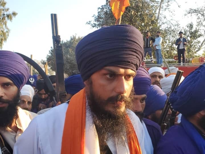Who Is Amritpal Singh: Who is Amritpal Singh?  For whose search the Punjab Police conducted a big operation for two days.