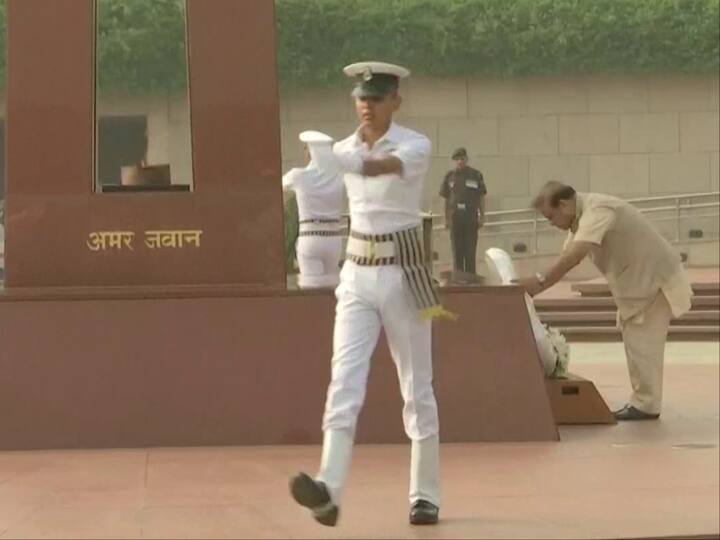 Assam Chief Minister Himanta Biswa Sarma visits the National War Memorial and pay homage to soldiers. (Twitter/ANI)