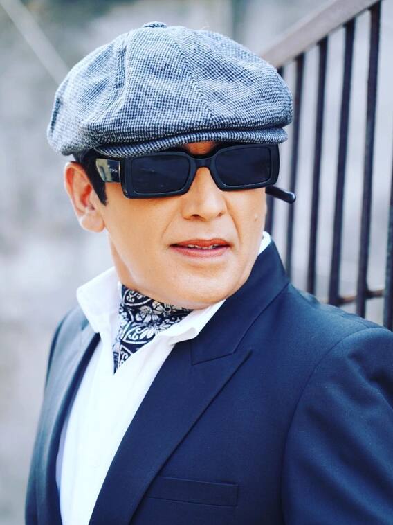 58  की उम्र में भी फिट दिखते हैं विभूति नारायण, फिटनेस सीक्रेट