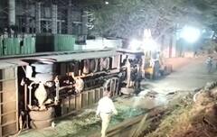 Pune Accident News : भरधाव वेगाने बस आली अन् थेट 15 ते 20 फुट खाली कोसळली, पुण्याच्या चांदणी चौकातील घटना