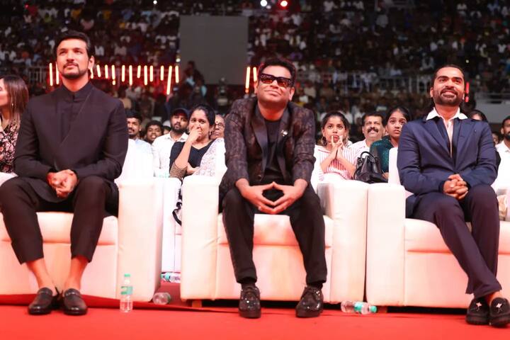 கெளதம் கார்த்திக்-ஏ.ஆர்.ரஹ்மான்-சிம்பு ஆகியோர் விழாவின் போது ஒன்றாக அமர்ந்திருந்த காட்சி