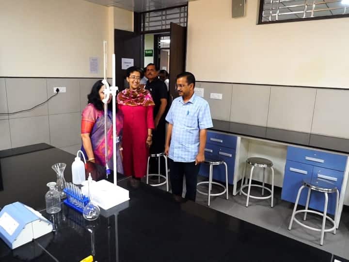 Dehli: CM केजरीवाल ने स्कूल ऑफ स्पेशलाइज्ड एक्सीलेंस किया उद्घाटन, मनीष सिसोदिया के लिए कही ये बात Dehli CM Arvind Kejriwal inaugurated School of specialized excellence in Rohini Dehli: CM केजरीवाल ने स्कूल ऑफ स्पेशलाइज्ड एक्सीलेंस किया उद्घाटन, मनीष सिसोदिया के लिए कही ये बात