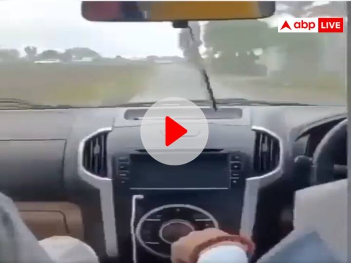 waris punjab de amritpal singh is sitting in the car his aide said police is after brother WATCH: कार में अमृतपाल के साथी ने जब कहा पुलिस लगी हुई है 'भाई साहब' दे पीछे..