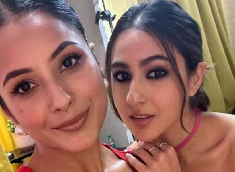 sara ali khan shared video with shehnaaz gill from desi vibes show their video got viral on social media Sara Ali Khan: ਸ਼ਹਿਨਾਜ਼ ਗਿੱਲ ਸਾਰਾ ਅਲੀ ਖਾਨ ਨੂੰ ਜ਼ਬਰਦਸਤੀ Kiss ਕਰਦੀ ਆਈ ਨਜ਼ਰ, ਇੰਟਰਨੈੱਟ 'ਤੇ ਵਾਇਰਲ ਹੋਇਆ ਮਜ਼ਾਕੀਆ ਵੀਡੀਓ