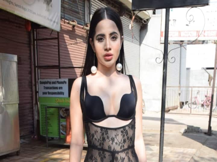 Uorfi Javed, a popular internet sensation, once again stunned her fans. She appeared wearing one of the most unusual outfits.