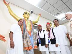 IN Pics: चैतन्य महाप्रभु की शरण में पहुंचे अखिलेश यादव, इस्कॉन मंदिर में किए दर्शन