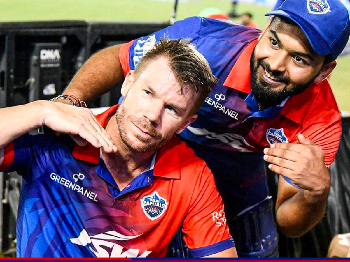 Delhi Capitals New Jersey for IPL 2023 Unveiled! See Pics of the Kit That  David Warner and Co. Will Wear in Upcoming Season