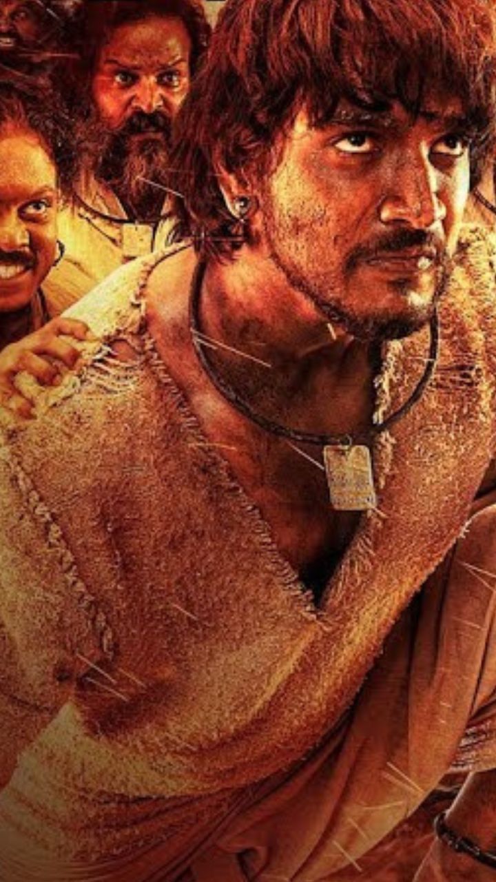 ஆகஸ்ட்16 1947 படத்தில் கவுதம் கார்த்திக் நடித்துள்ளார்