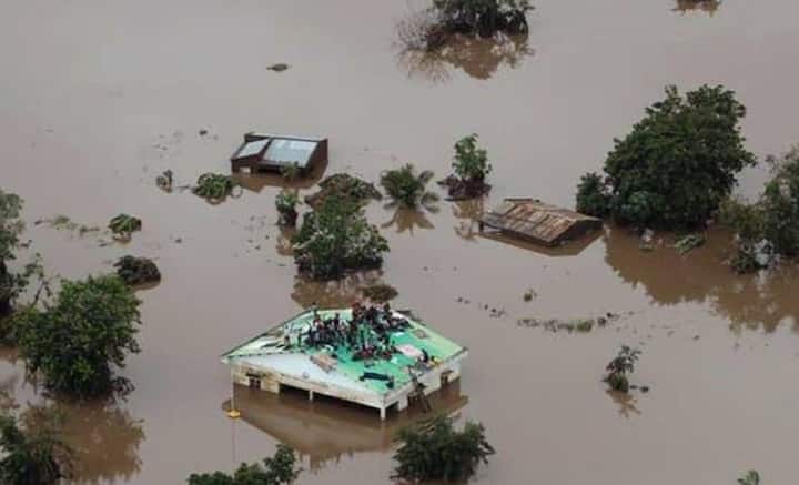 ক্ষতিগ্রস্ত দেশের তালিকায় রয়েছে মালাওয়ি, মোজাম্বিক এবং মাদাগাস্কার। দীর্ঘমেয়াদী ঘূর্ণিঝড় ‘ফ্রেডি’ সবকিছু লন্ডভন্ড করে দিয়েছে সেখানে।