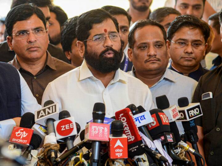 Maharashtra OPS Issue: ओपीएस की मांग कर रहे कर्मचारियों ने वापस ली हड़ताल, जानें- इस पर क्या बोले सीएम शिंदे? Maharashtra OPS Demand government employees call off strike CM Eknath Shinde reaction Maharashtra OPS Issue: ओपीएस की मांग कर रहे कर्मचारियों ने वापस ली हड़ताल, जानें- इस पर क्या बोले सीएम शिंदे?